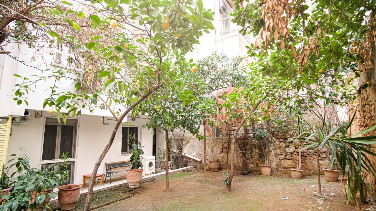 Quiet And Central Flat With Private Backyard Garden Athen Exterior foto